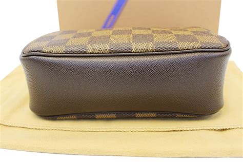 makeup pouch louis vuitton|louis vuitton truth makeup pouch.